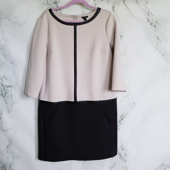 Ann Taylor Dresses & Skirts - Ann Taylor Colorblock Scuba Dress